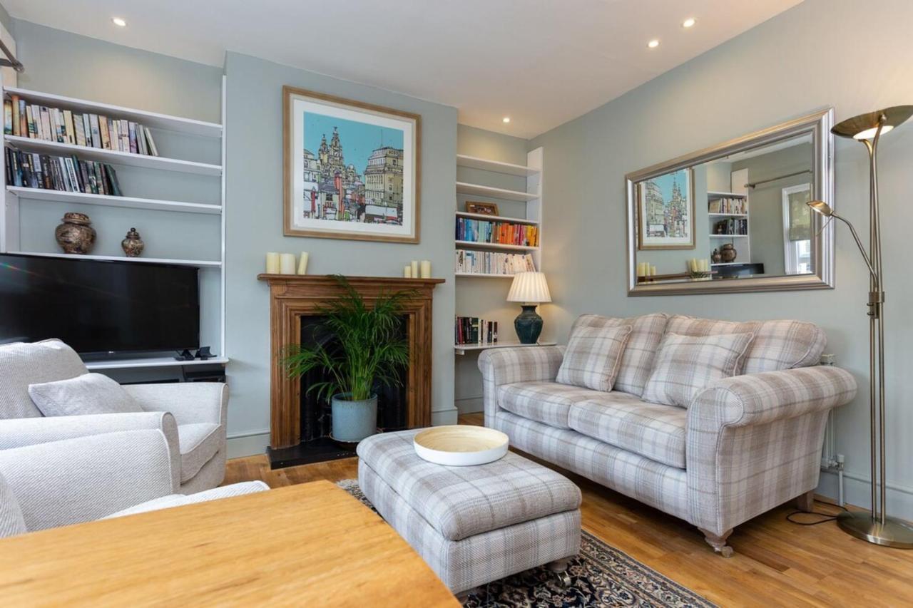 Quaint 2 Bedroom Flat - 9 Minutes Walk To Vauxhall Tube London Kültér fotó
